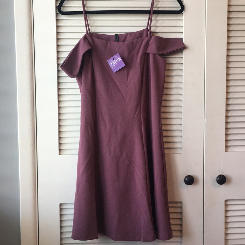 BRAND NEW Cold Shoulder Fit & Flare Dress!